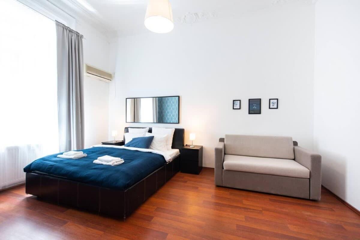 Very Central Convenient Large Ac Place 부다페스트 외부 사진