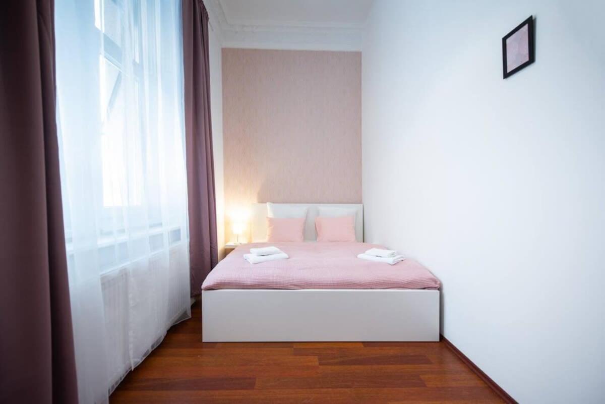 Very Central Convenient Large Ac Place 부다페스트 외부 사진